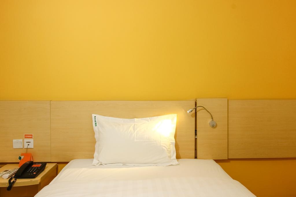 7Days Inn Guangzhou New Tianhe Park Экстерьер фото