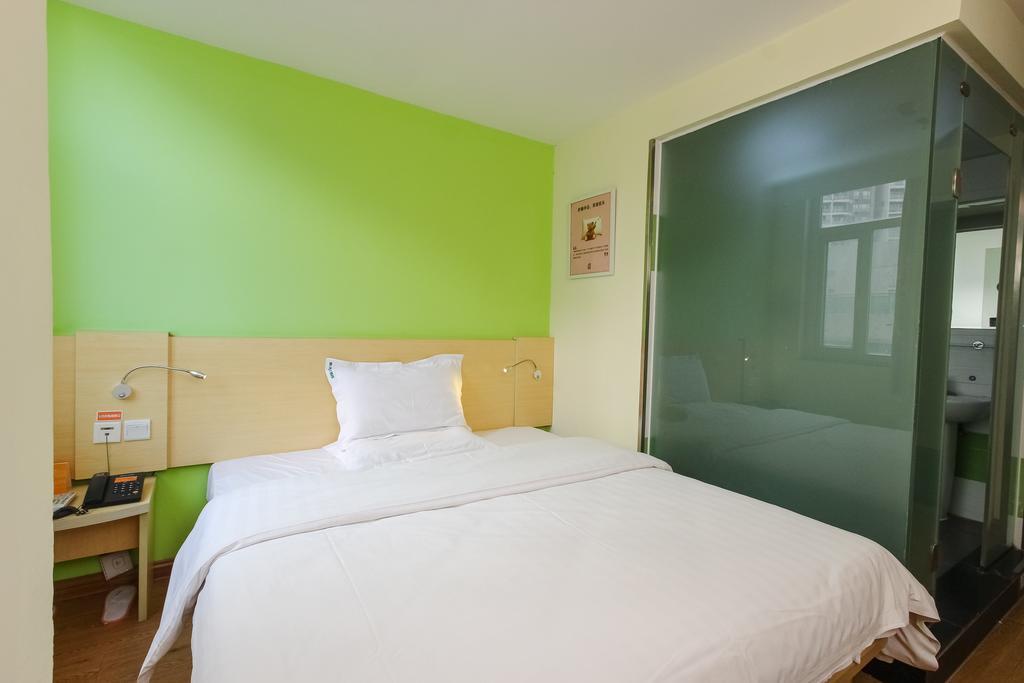 7Days Inn Guangzhou New Tianhe Park Экстерьер фото